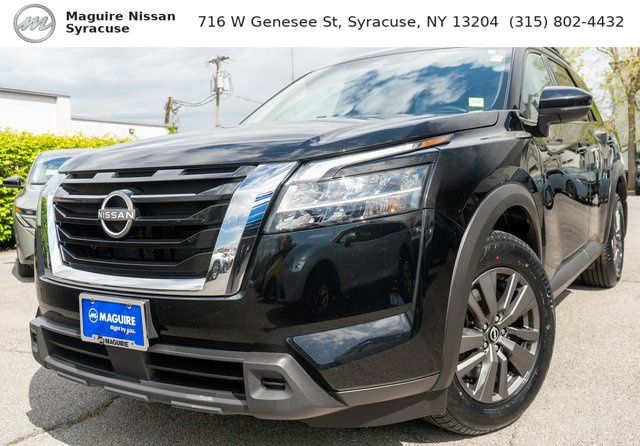 2022 Nissan Pathfinder SV - 0