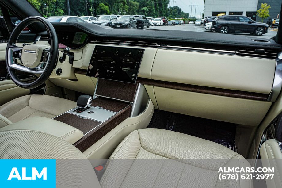 Used 2025 Black Land Rover SE image 26
