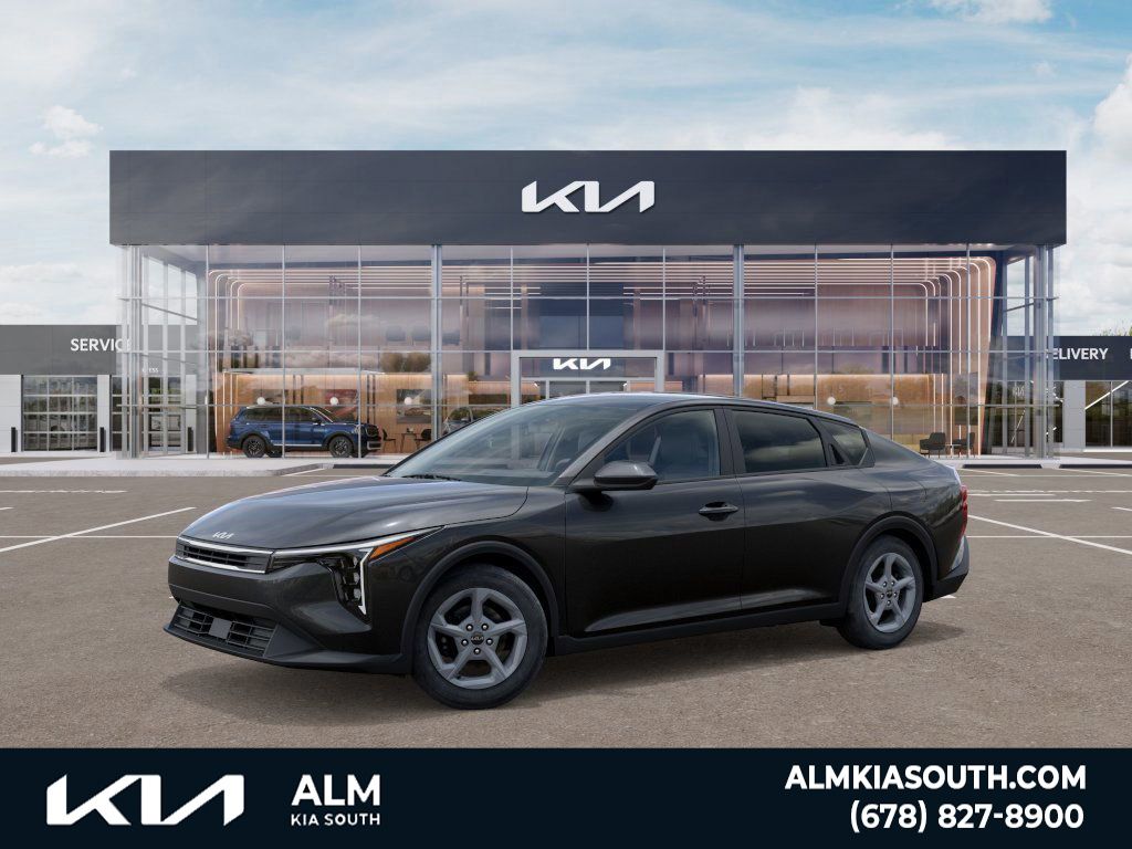 2025 Kia K4 LXS photo 2