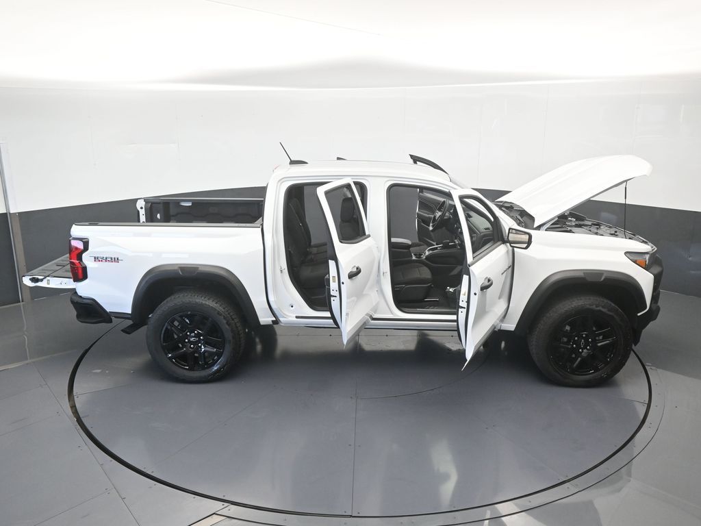 Used 2025 Summit White Chevrolet Trail Boss image 63