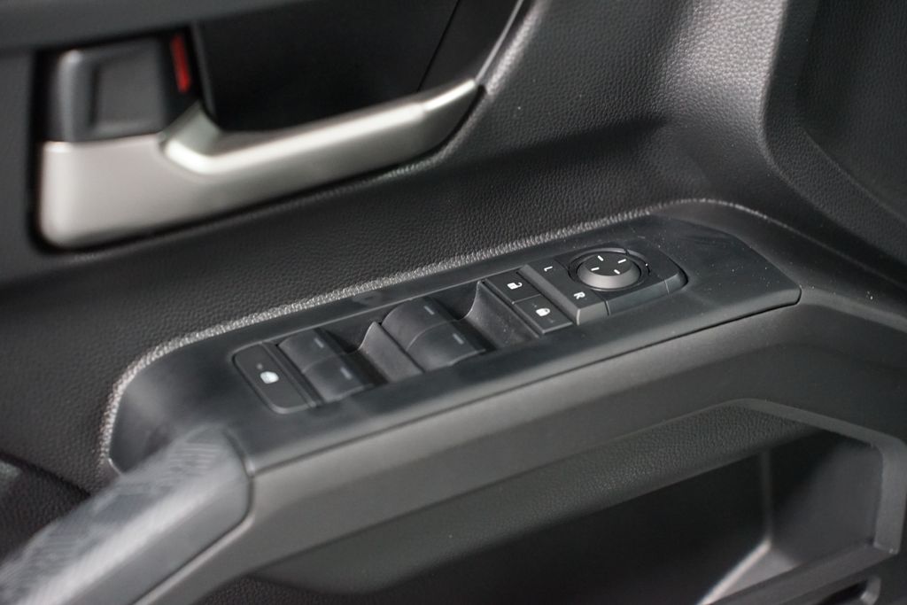 Thumbnail: 2025 Toyota Tacoma - 32