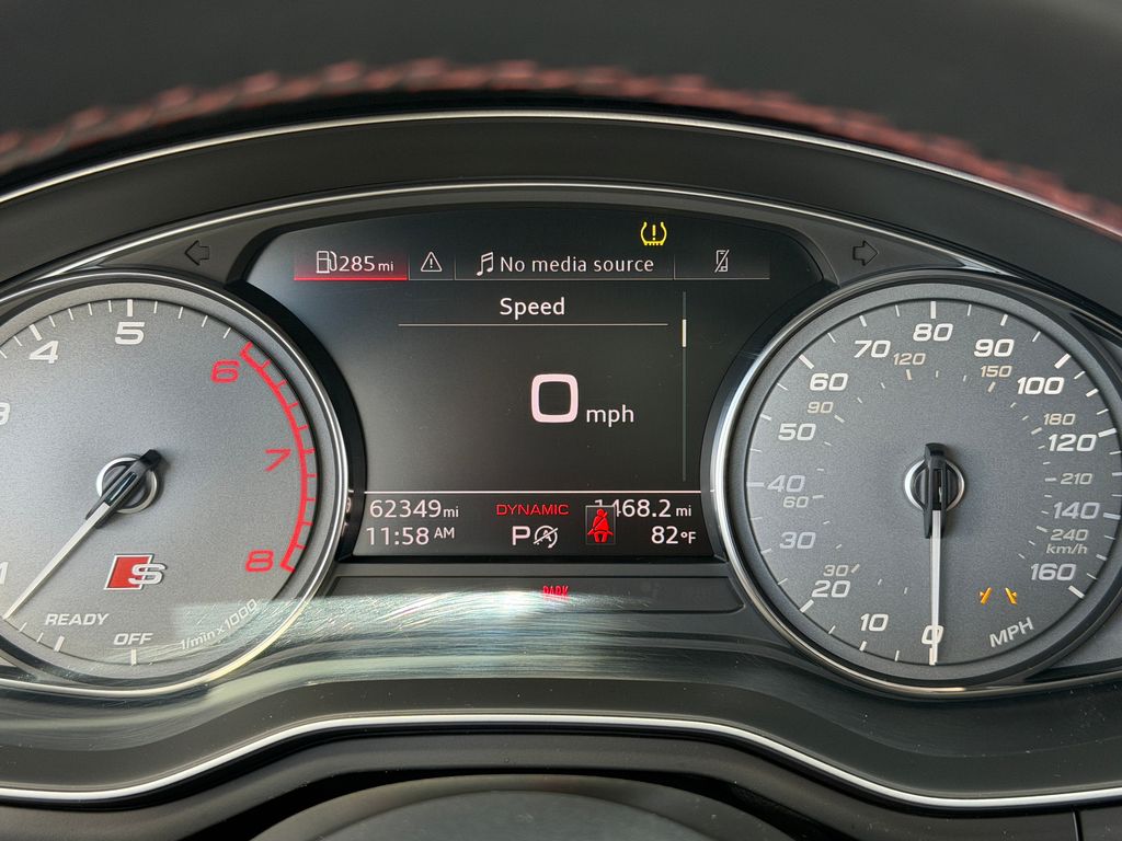Thumbnail: 2022 Audi S5 - 16