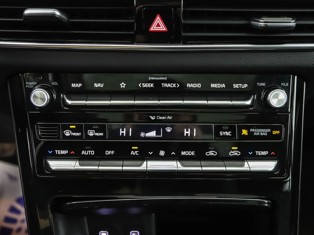 Thumbnail: 2020 Kia Cadenza - 19