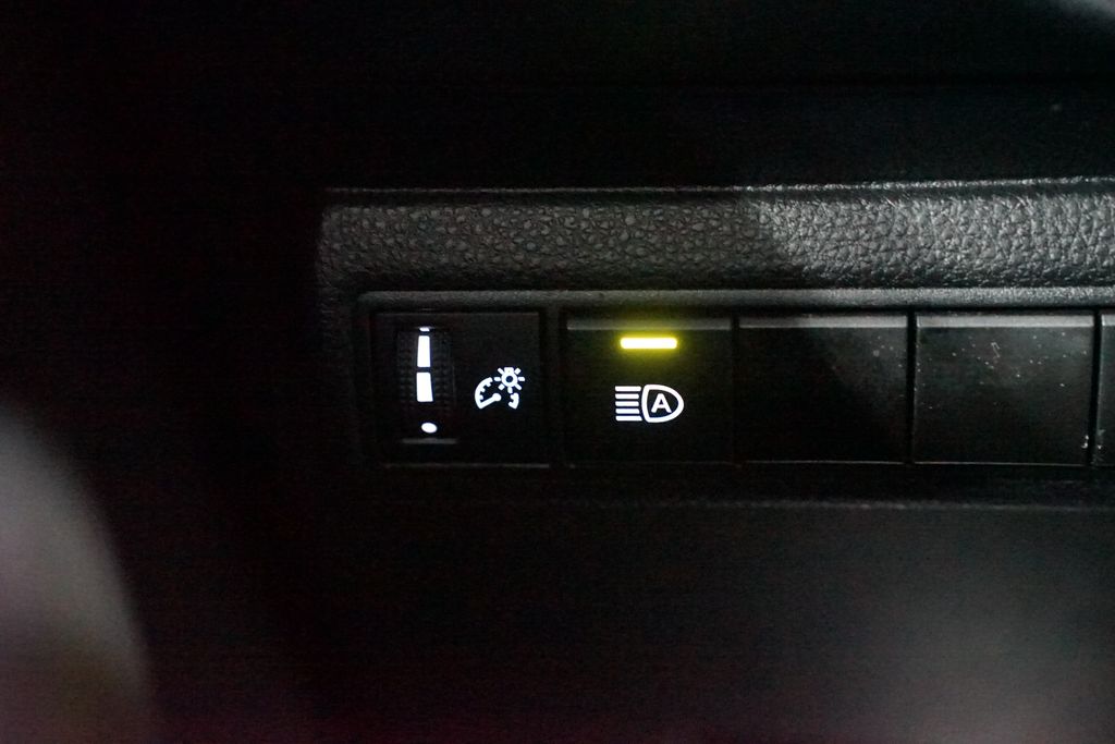 Thumbnail: 2023 Toyota Corolla - 22