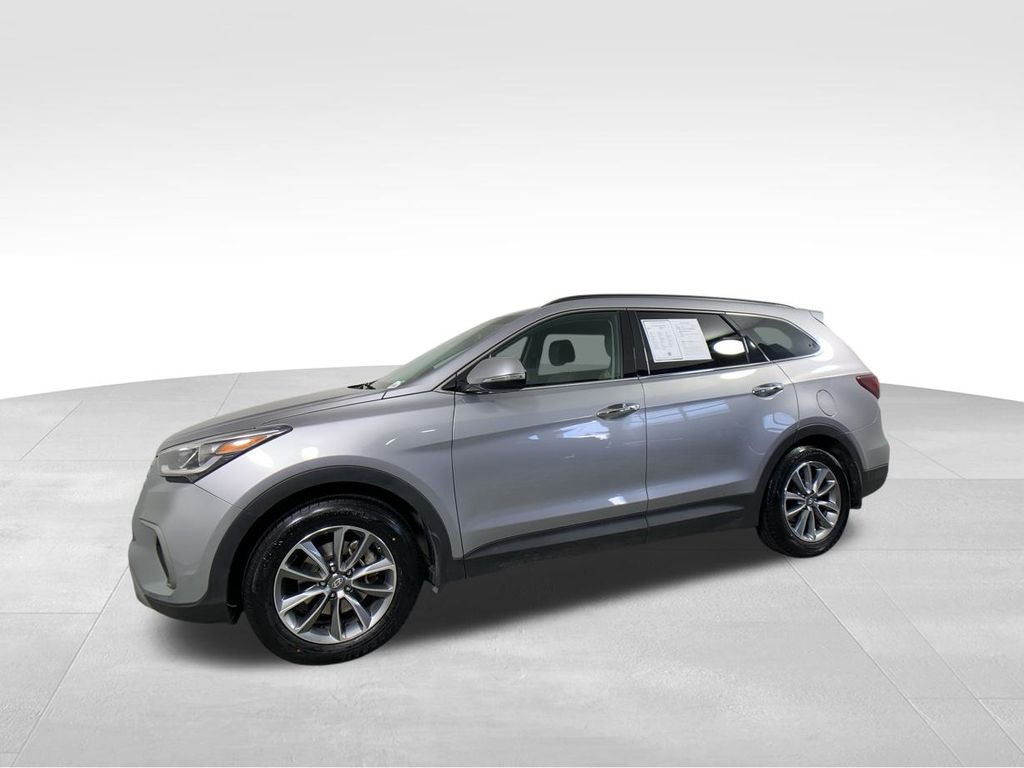 2018 Hyundai Santa Fe SE 2