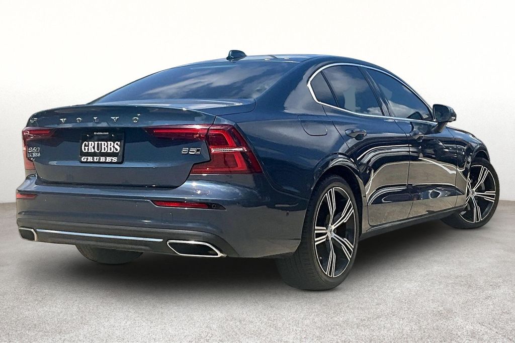  2022 Volvo S60 B5 Inscription AWD   
