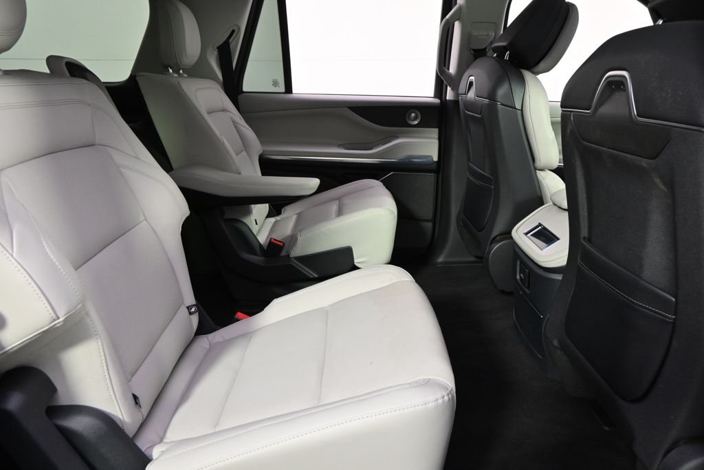 New 2026 White Lincoln Reserve image 18