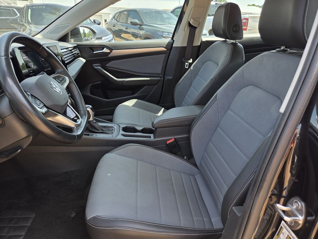 Used 2025 Volkswagen Jetta Sedan