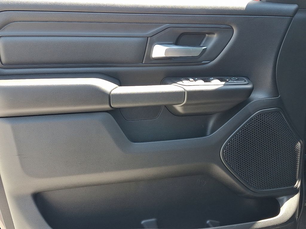 2026 Ram 1500 — photo 8