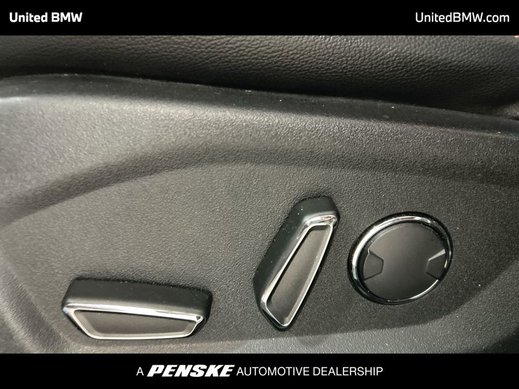Thumbnail: 2017 Ford Explorer - 12