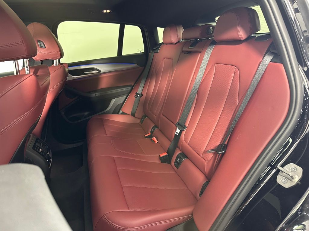 Thumbnail: 2023 BMW X4 - 25