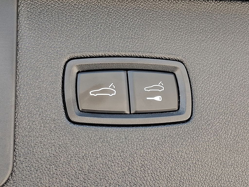 Thumbnail: 2022 Porsche Cayenne - 30