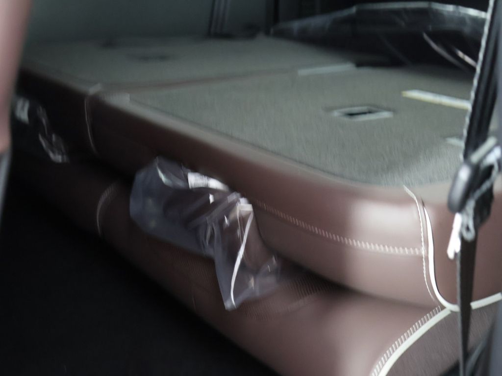2025 Volkswagen ID. Buzz Pro S - Photo 9