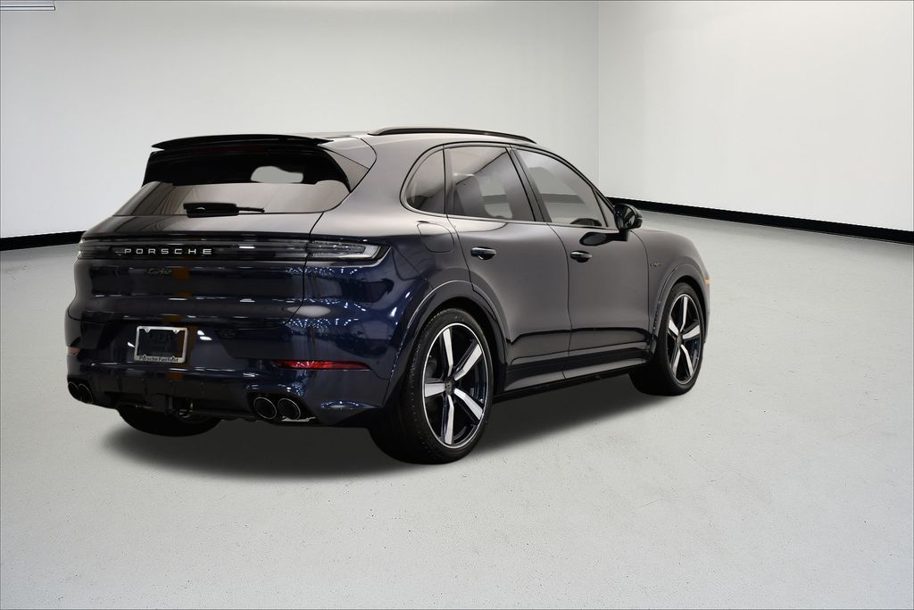 Thumbnail: 2026 Porsche Cayenne - 7