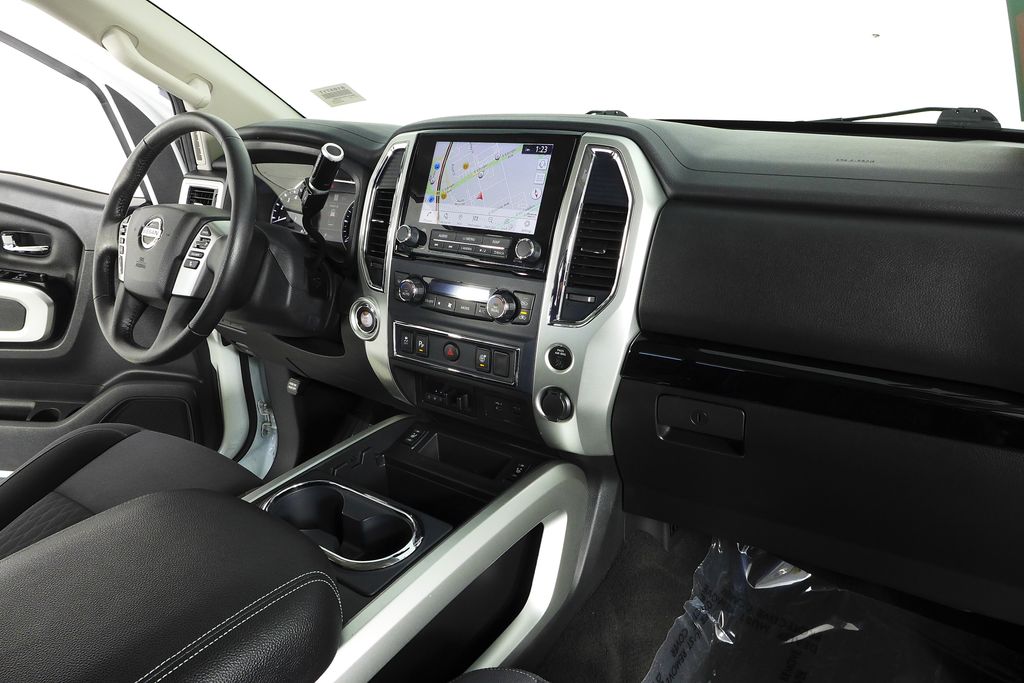 Thumbnail: 2020 Nissan Titan - 13