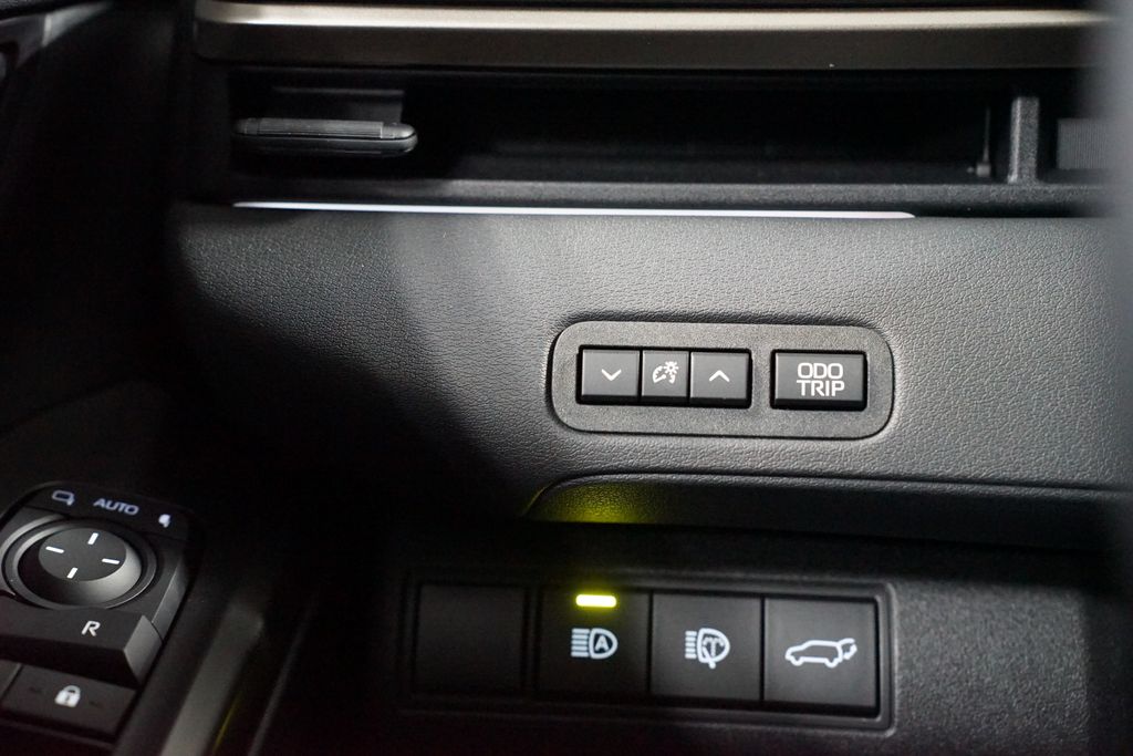 Thumbnail: 2026 Toyota bZ - 24