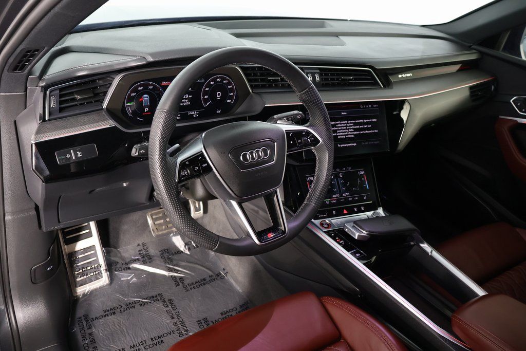 Thumbnail: 2024 Audi SQ8 e-tron - 7