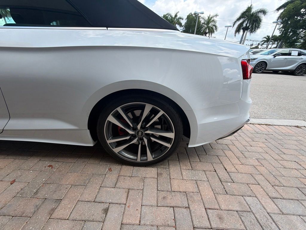 Used 2022 White Audi 3.0T Premium Plus image 12