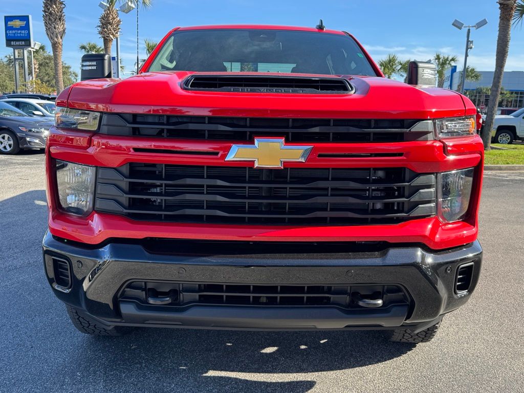 2025 Chevrolet Silverado 2500HD Custom 3