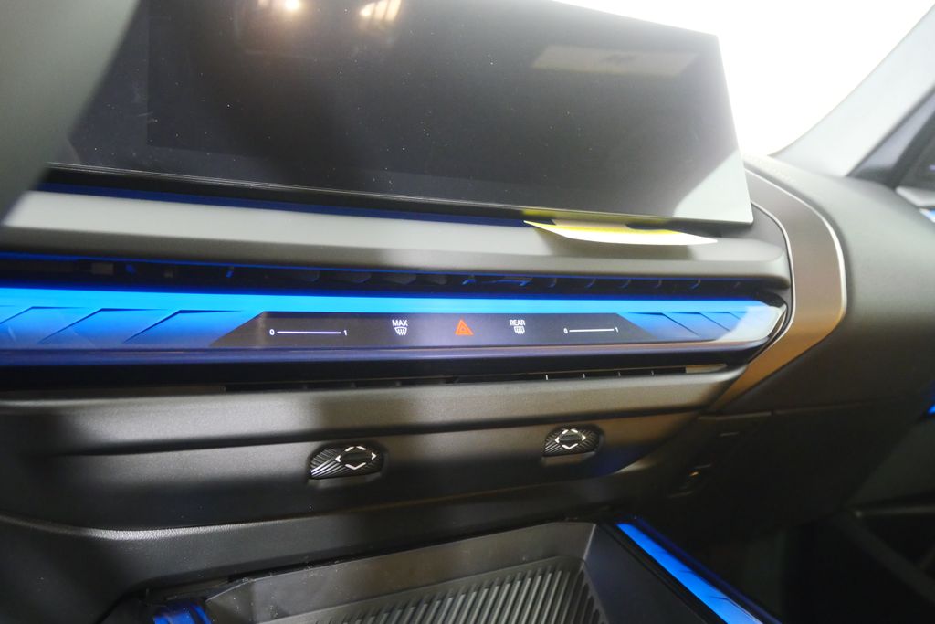 Thumbnail: 2026 BMW X3 - 21