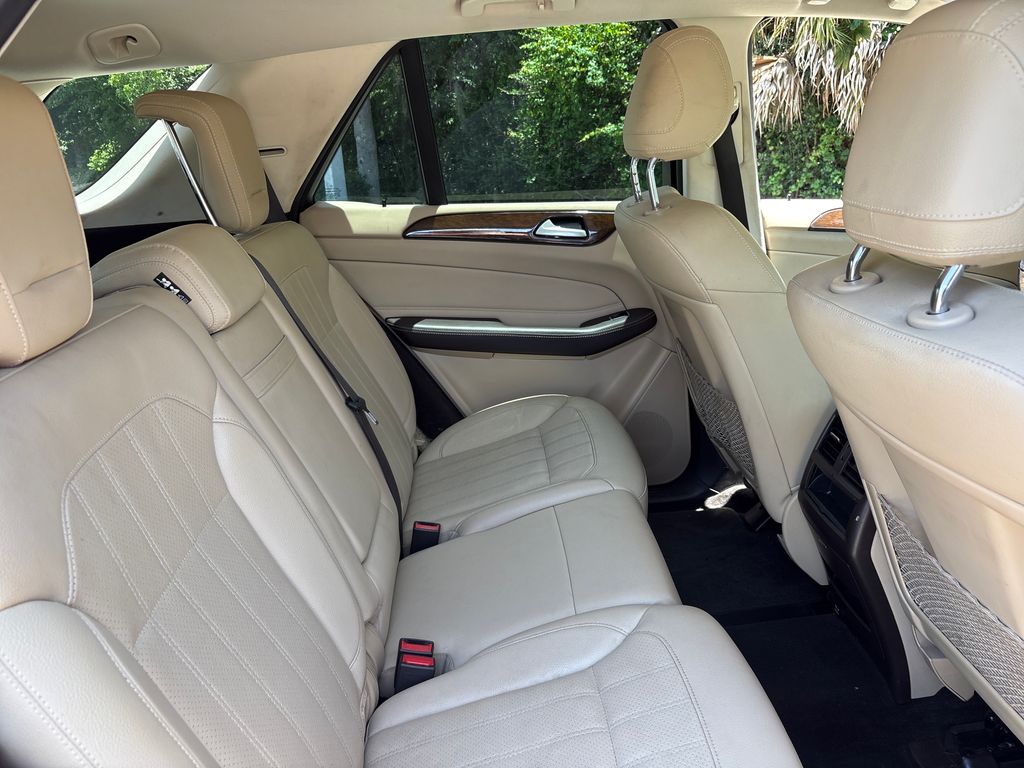 Used 2016  Mercedes-Benz GLE 350 image 30