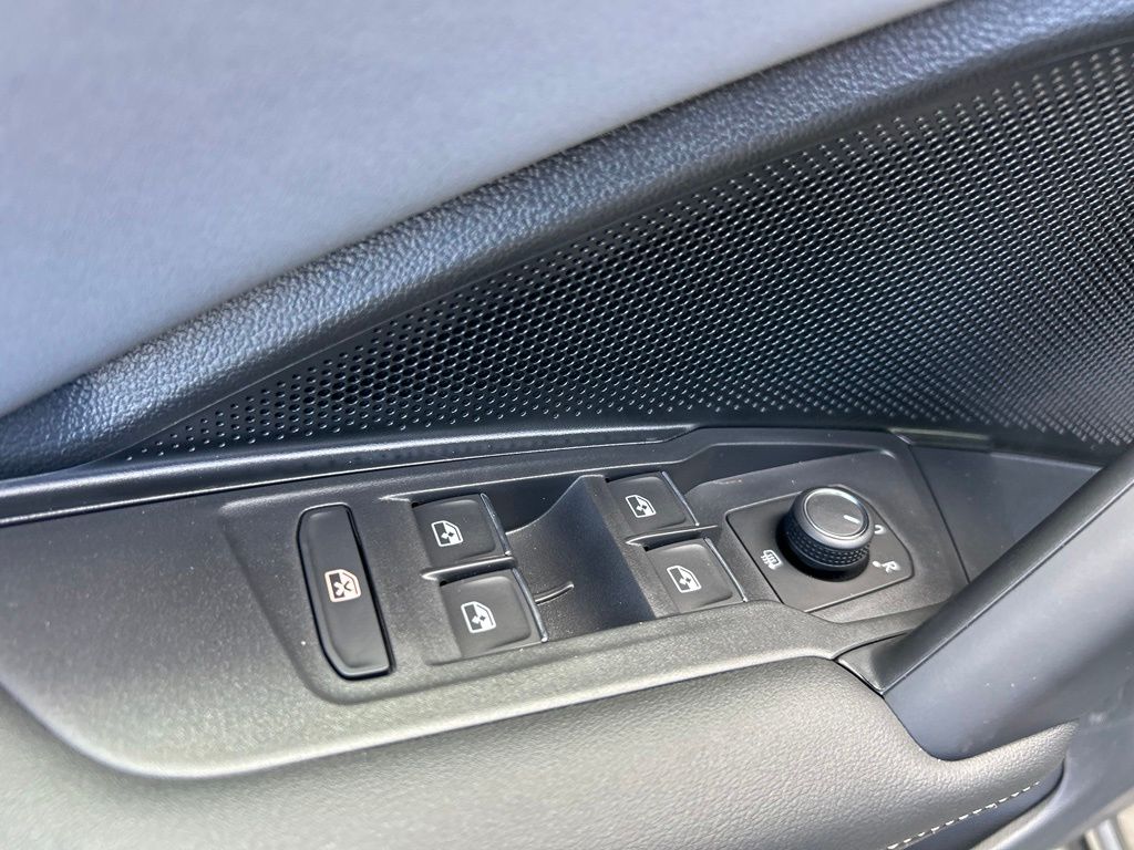 New 2026 Platinum Gray Volkswagen 2.0T SE image 43