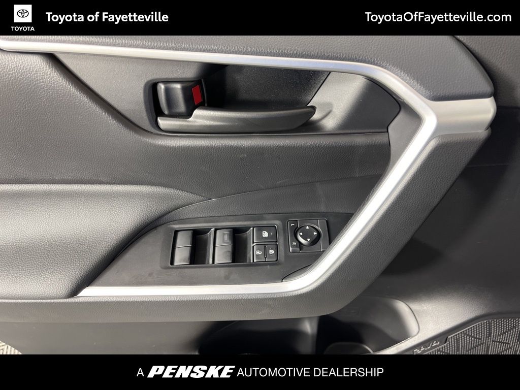 Thumbnail: 2025 Toyota RAV4 - 25