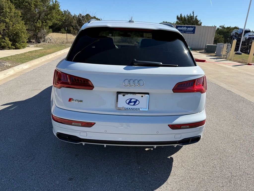 Thumbnail: 2019 Audi SQ5 - 6