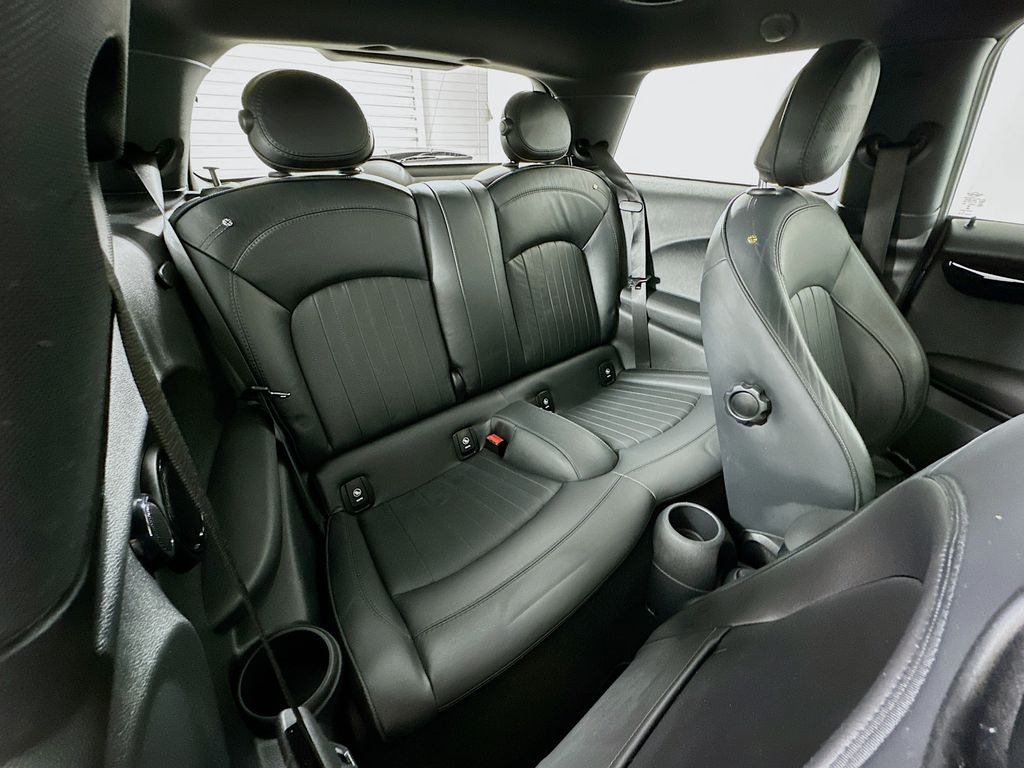 Thumbnail: 2020 MINI Cooper - 27