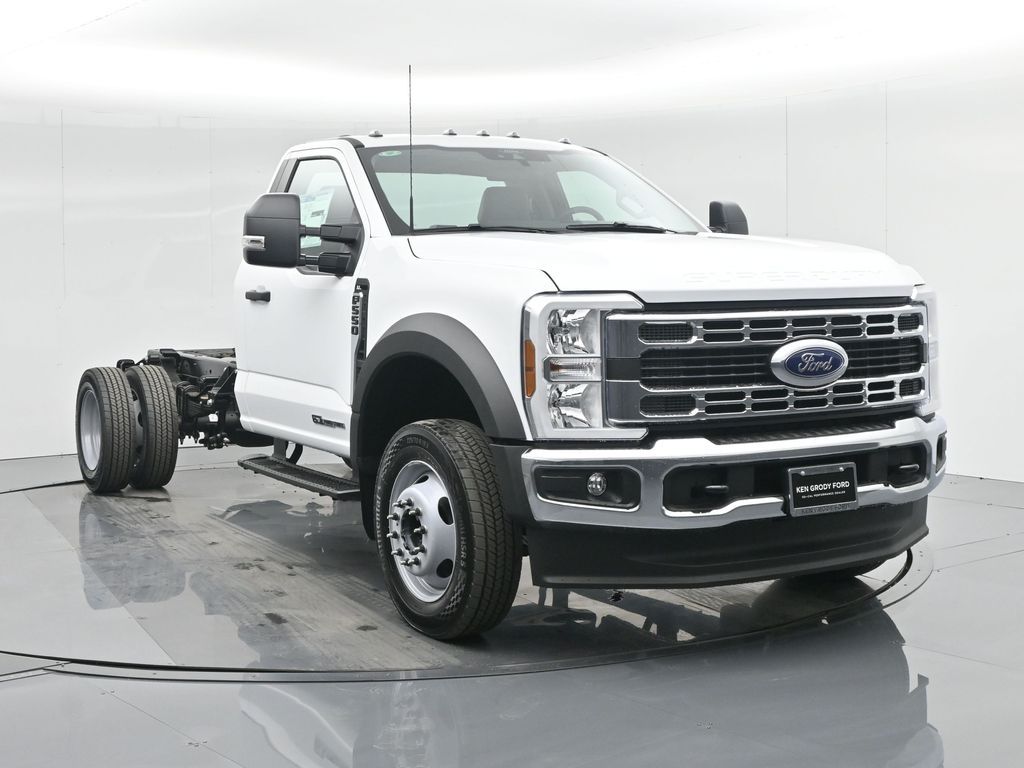 2025 Ford F-550 Chassis XL