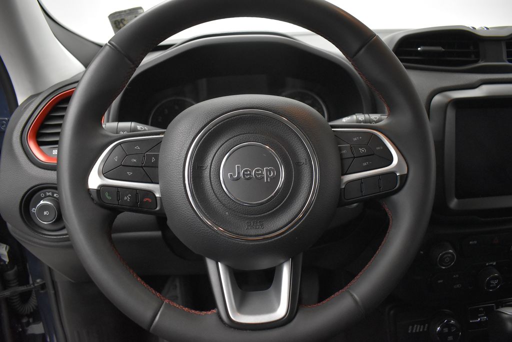 Thumbnail: 2023 Jeep Renegade - 14