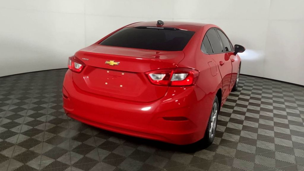 2016 Chevrolet Cruze LS 8