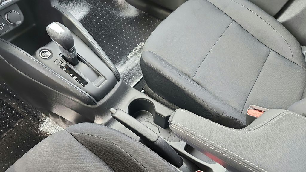 2025 Nissan Kicks Play