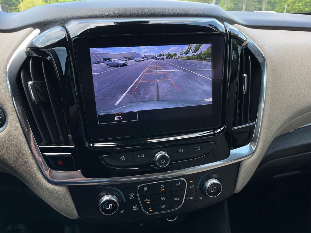 Thumbnail: 2023 Chevrolet Traverse - 17