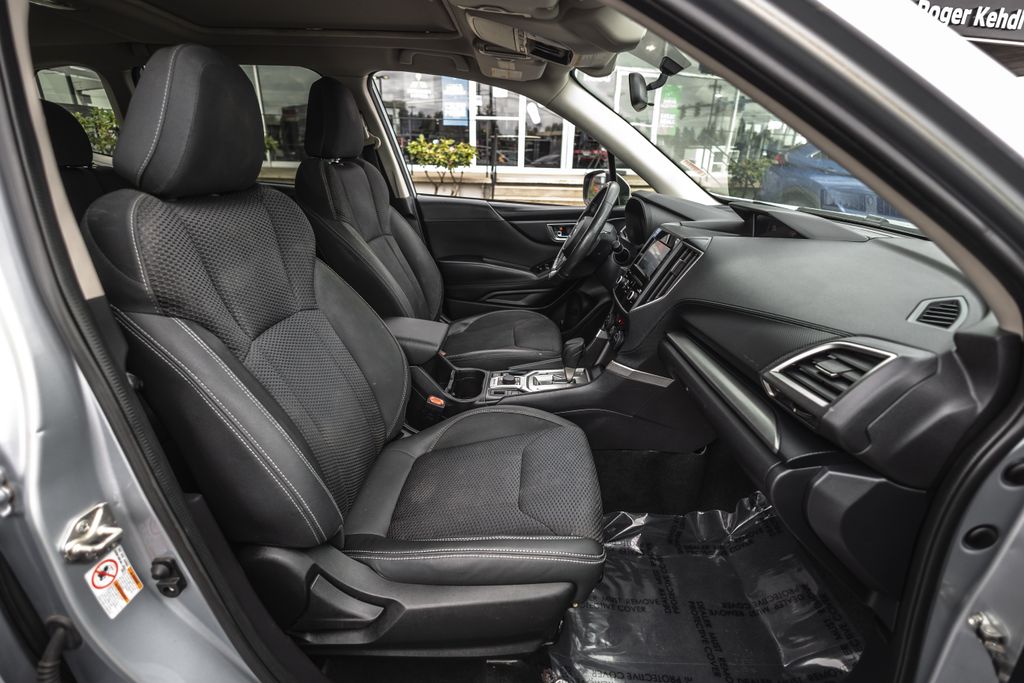 2019 Subaru Forester Premium thumbnail 30