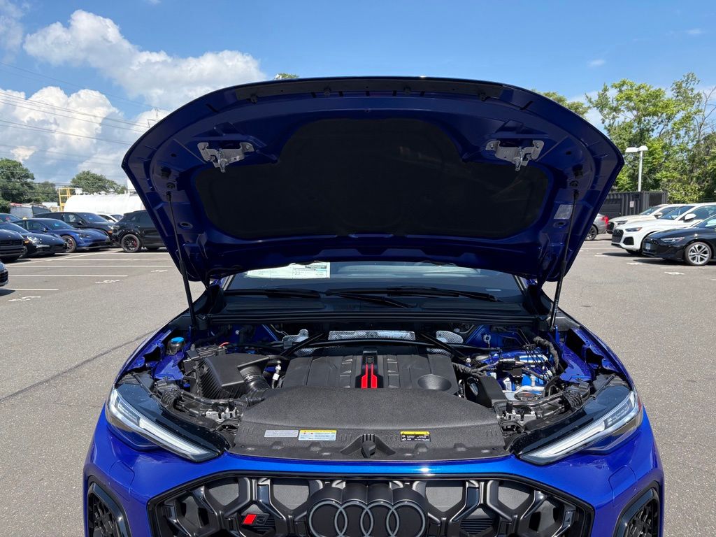 Thumbnail: 2026 Audi SQ5 - 13