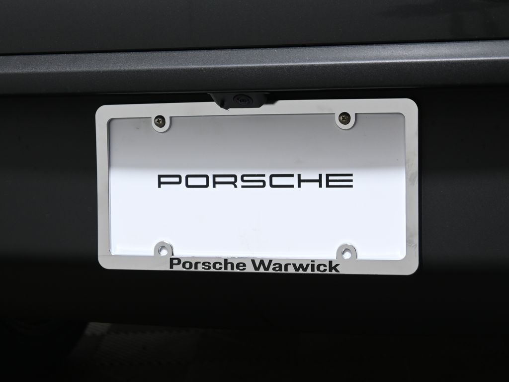 Thumbnail: 2025 Porsche Macan - 15