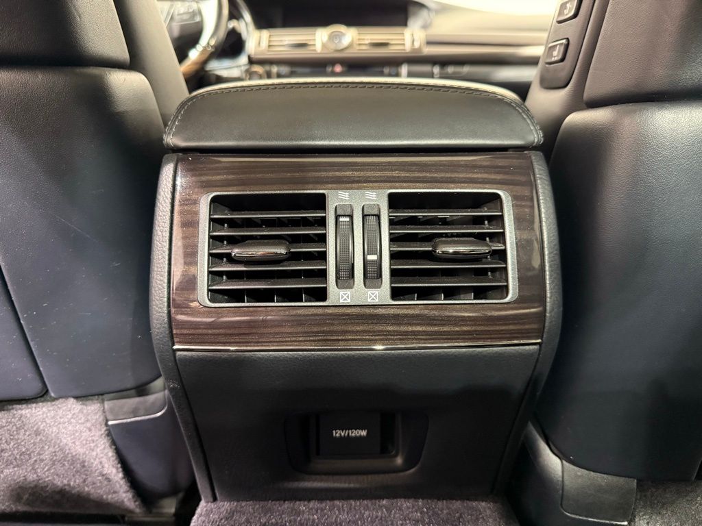 Thumbnail: 2014 Lexus LS - 21