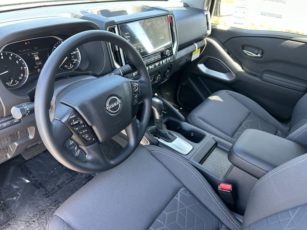 2026 Nissan Frontier SV - Photo 17