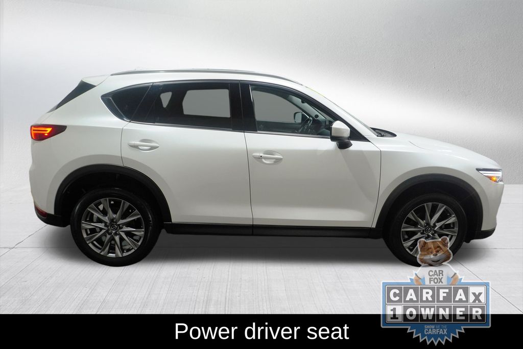 View vehicle photo 7