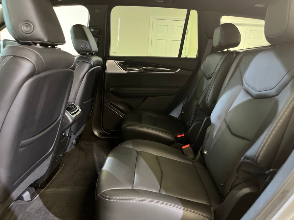 used 2024 Cadillac XT6 car, priced at $43,500