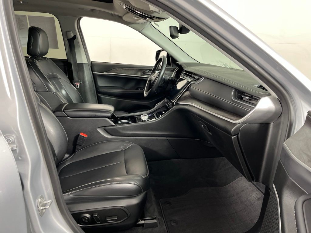 Thumbnail: 2021 Jeep Grand Cherokee L - 8