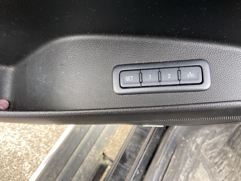 Thumbnail: 2018 GMC Yukon - 16