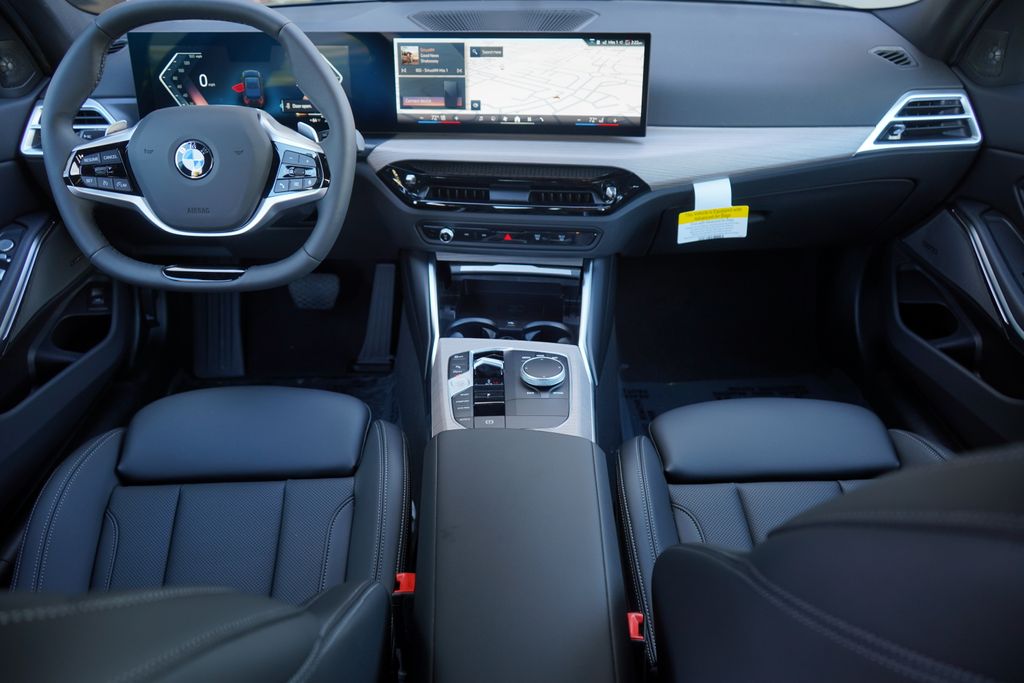 Thumbnail: 2025 BMW 3 Series - 12