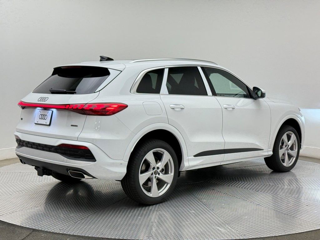 Thumbnail: 2025 Audi Q5 - 14