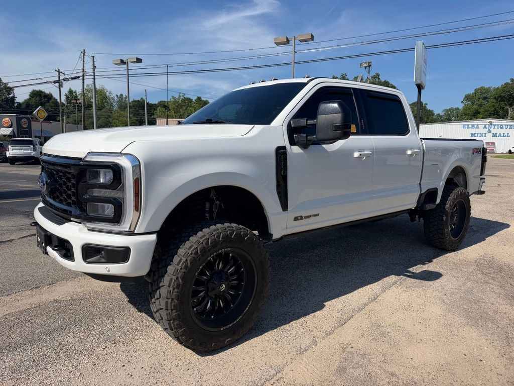 2024 White Metallic Ford Super Duty F-250 SRW Lariat 4X4 Truck