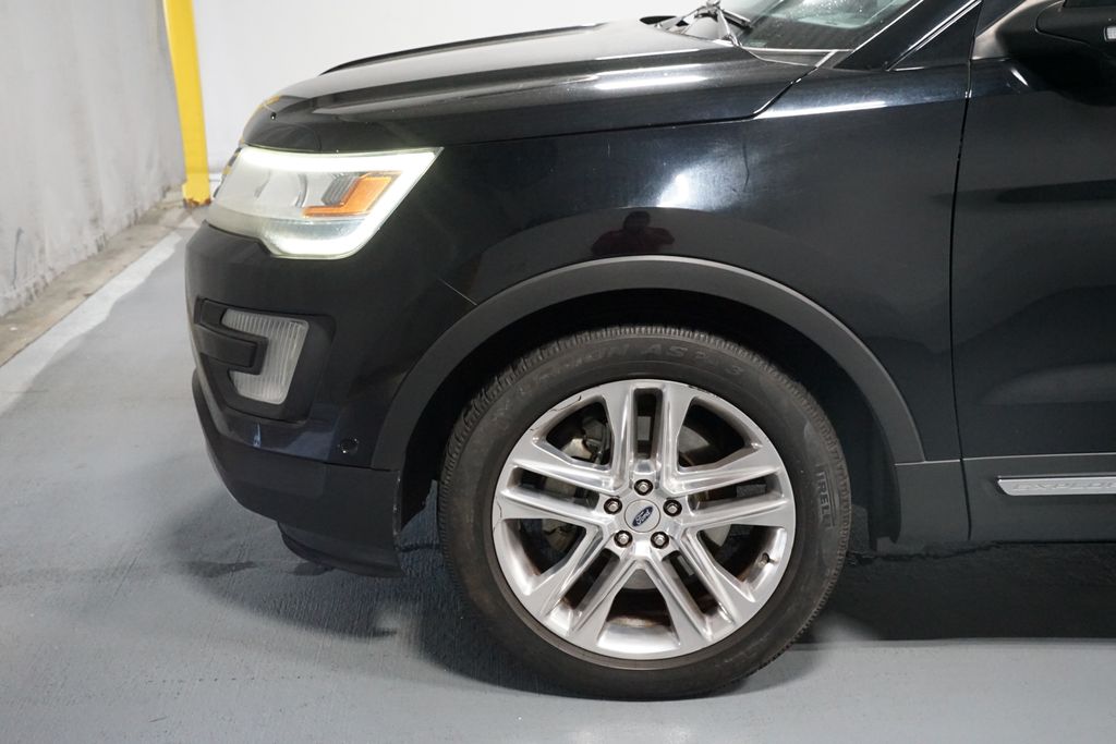 Thumbnail: 2017 Ford Explorer - 5