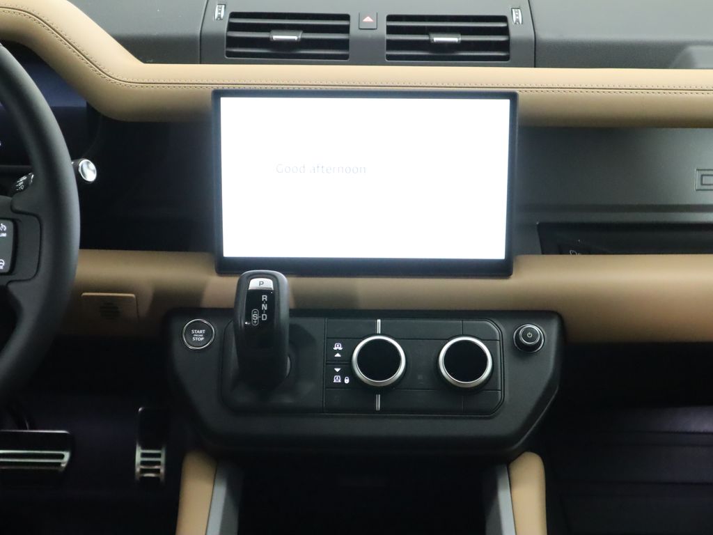 Thumbnail: 2025 Land Rover Defender - 14