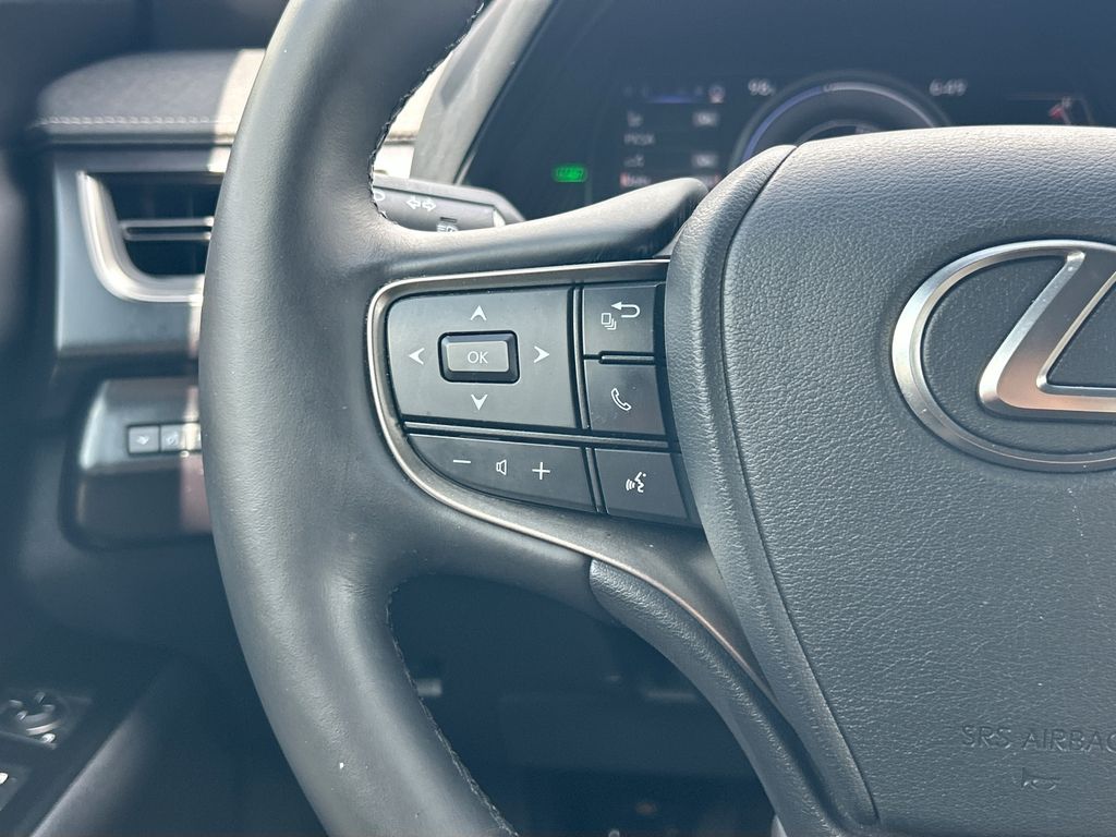 Thumbnail: 2024 Lexus UX - 19