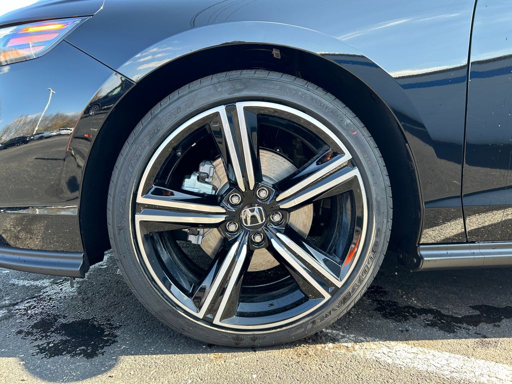 2025 Honda Accord Sport 10